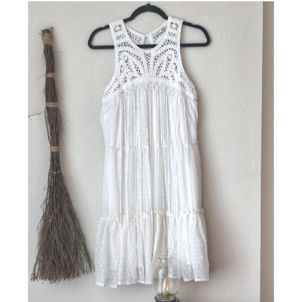 DEX white sleeveless baby doll dress